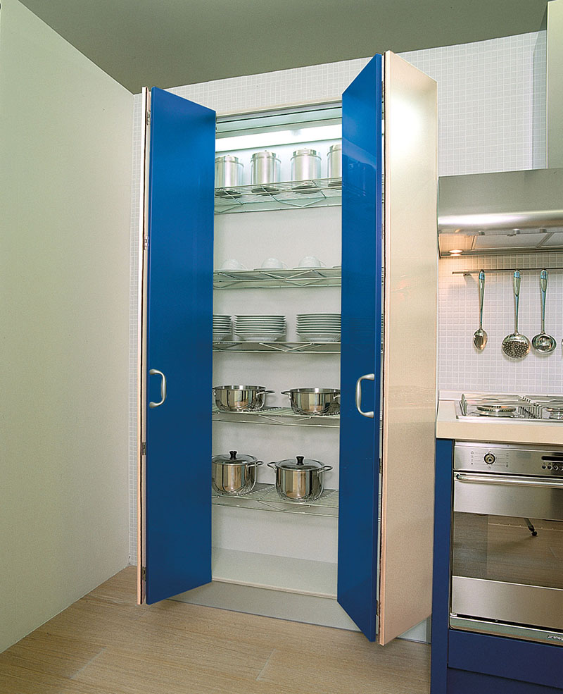 Salice Concertina Door System